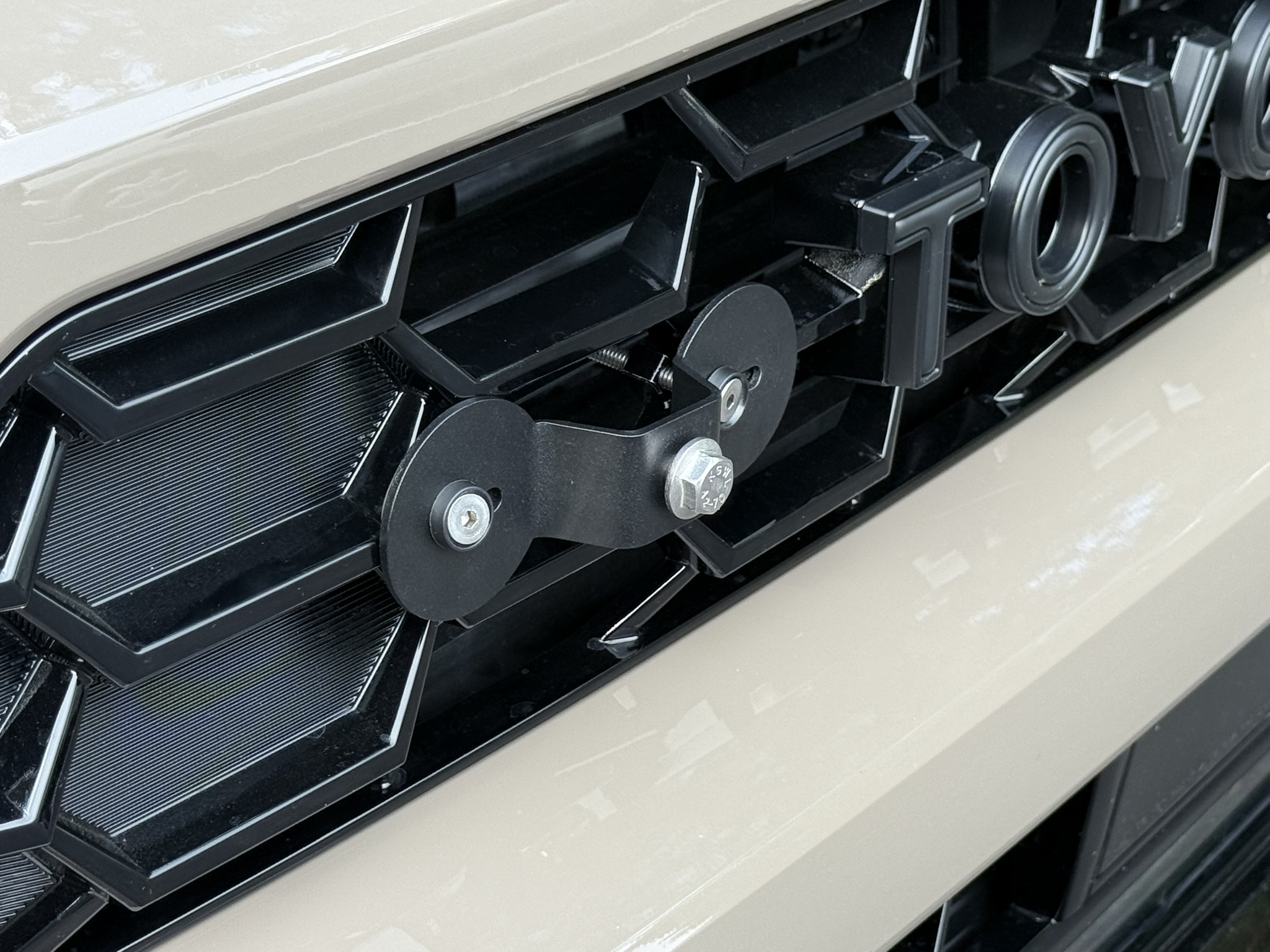 The Platypus License Plate Mount for Toyota 4Runner 6th gen N380 2025 to 2025