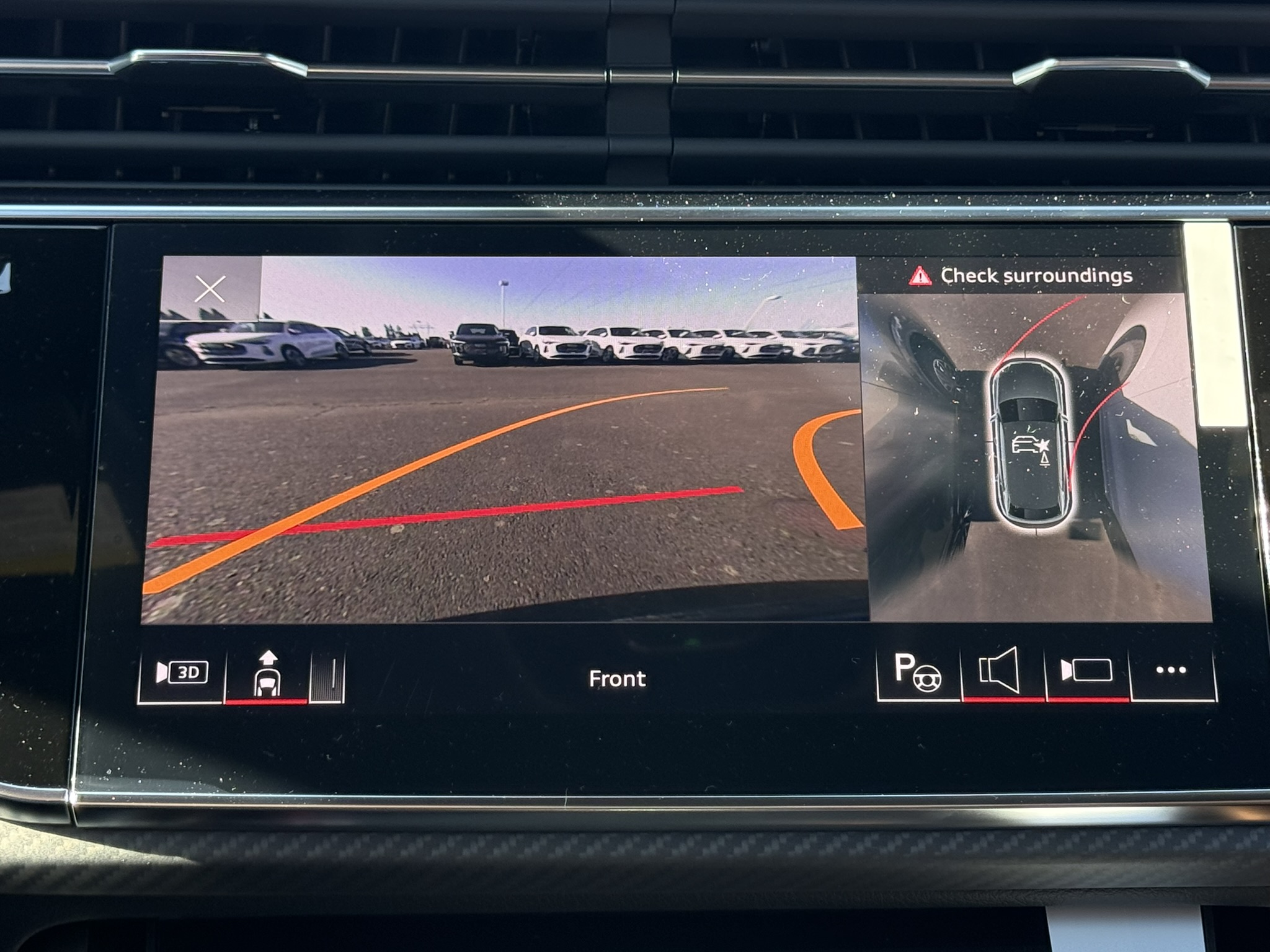 When installed correctly, the Platypus License Plate Mount should not interfere with the parking/proximity sensors. 