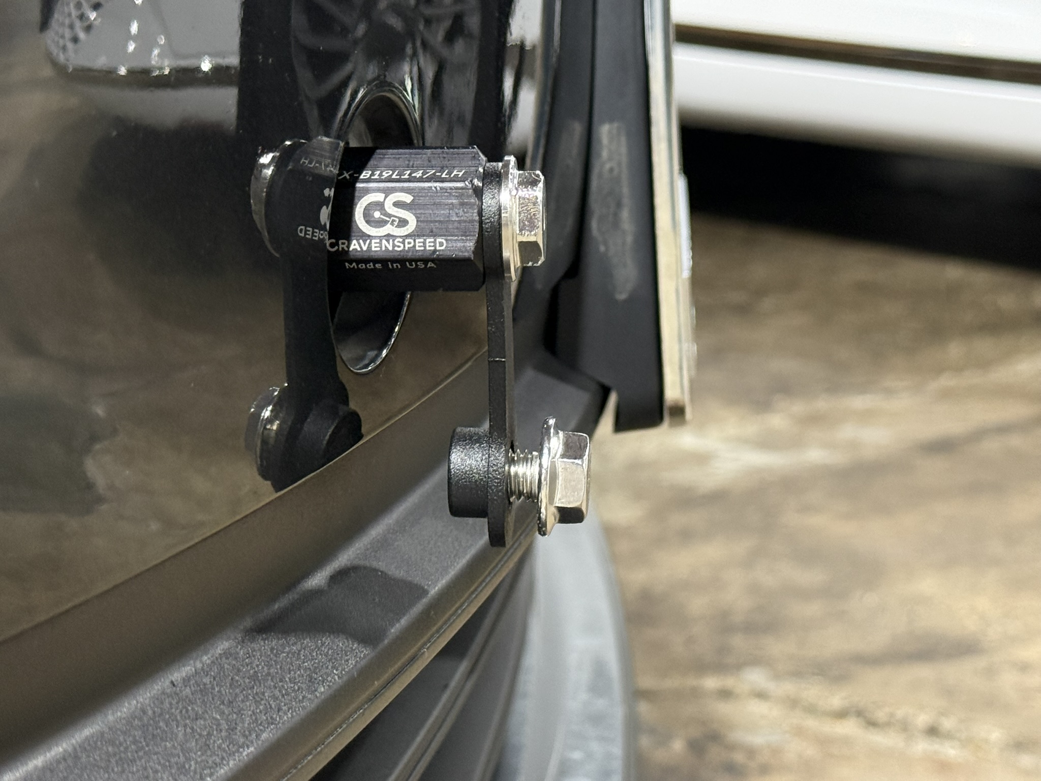 The Platypus License Plate Mount shown on the 971.1 Porsche Panamera.