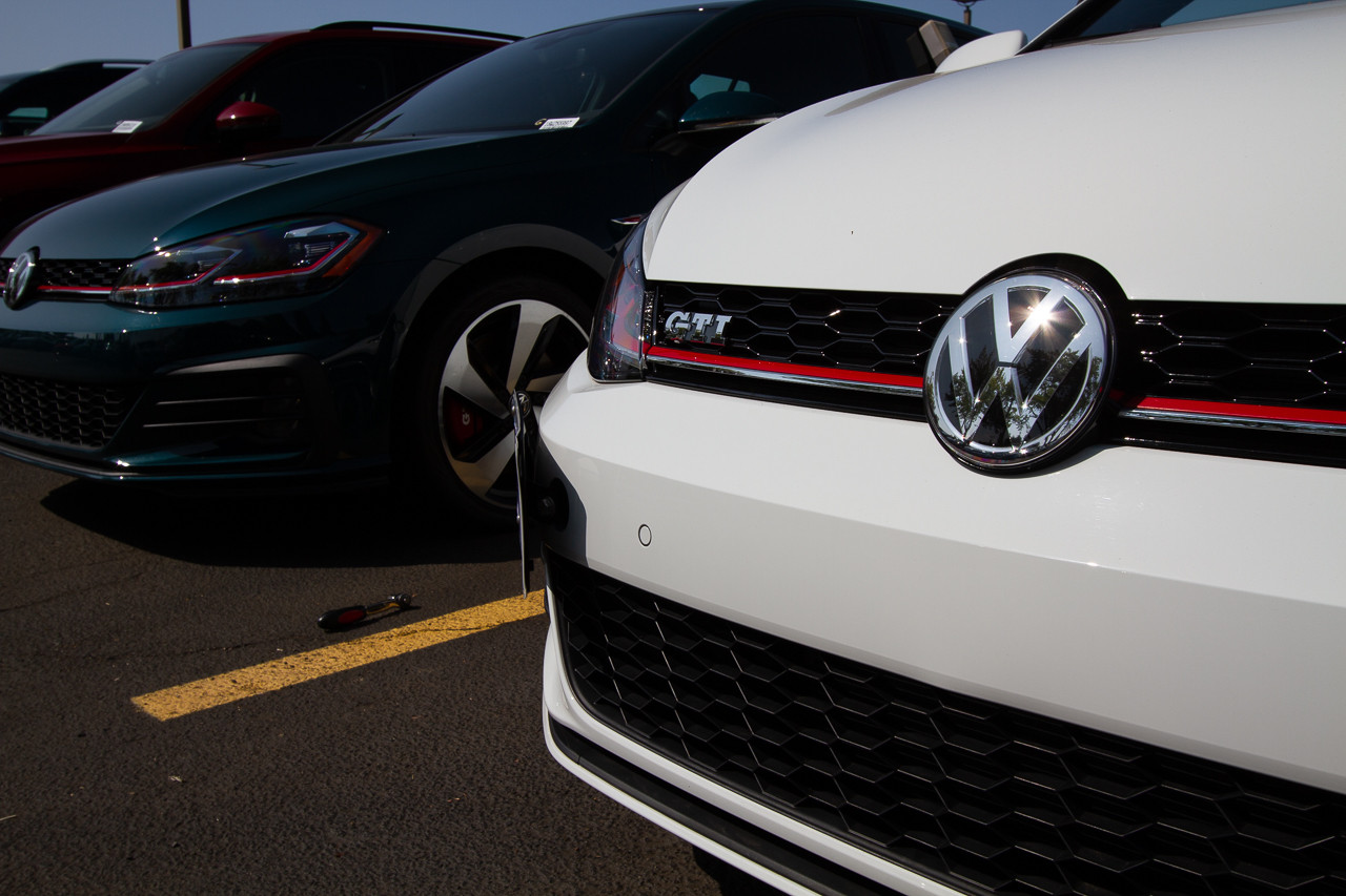 The Platypus License Plate Mount for Volkswagen Golf A7 Typ 5G 2015 to 2021 2018-2021 (Mk7.5)