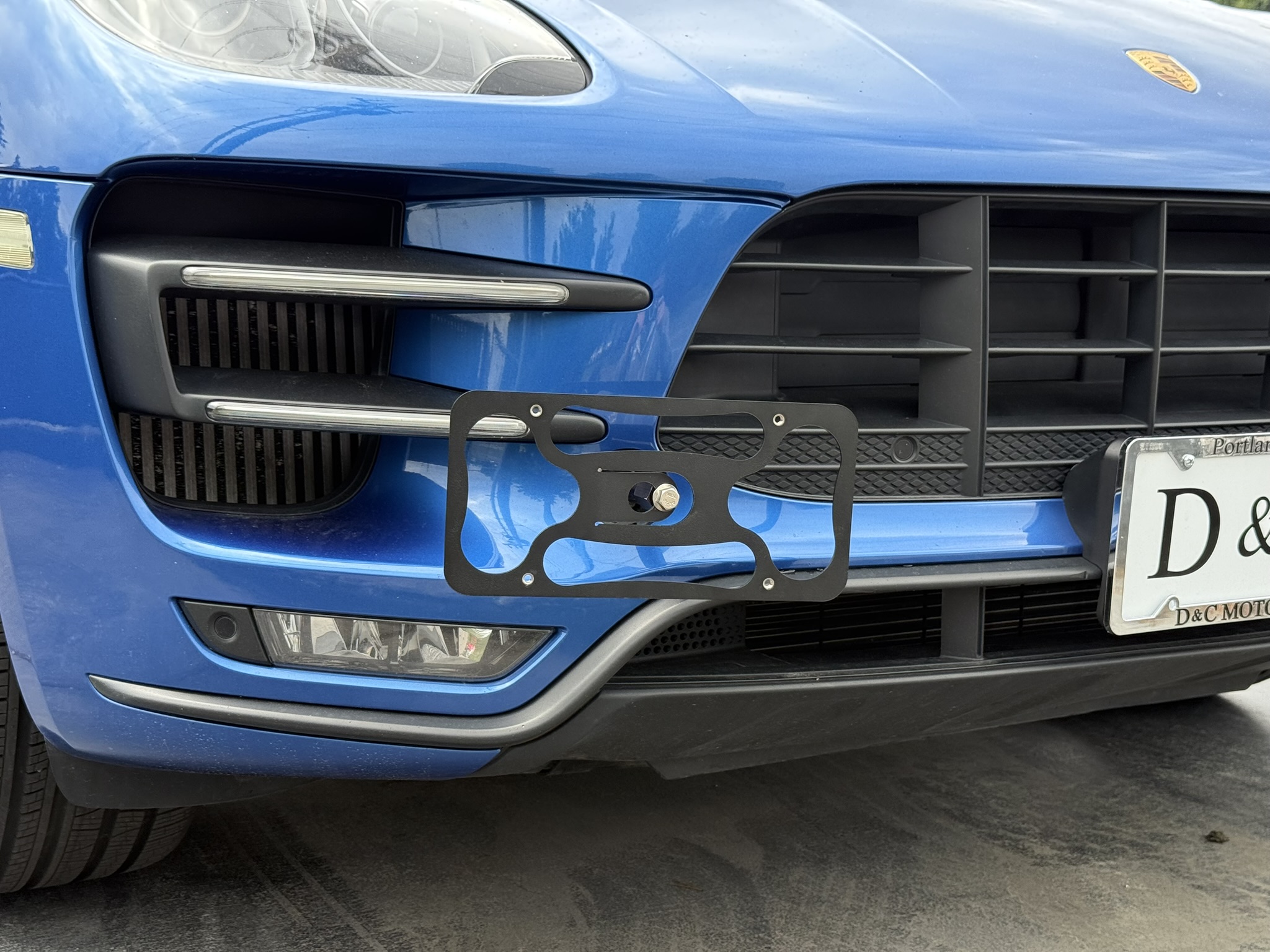 The Platypus License Plate Mount for Porsche Macan 1st gen 95B 2015 to 2025 95B.1 (2015 - 2018) Macan Turbo (2015 - 2018)