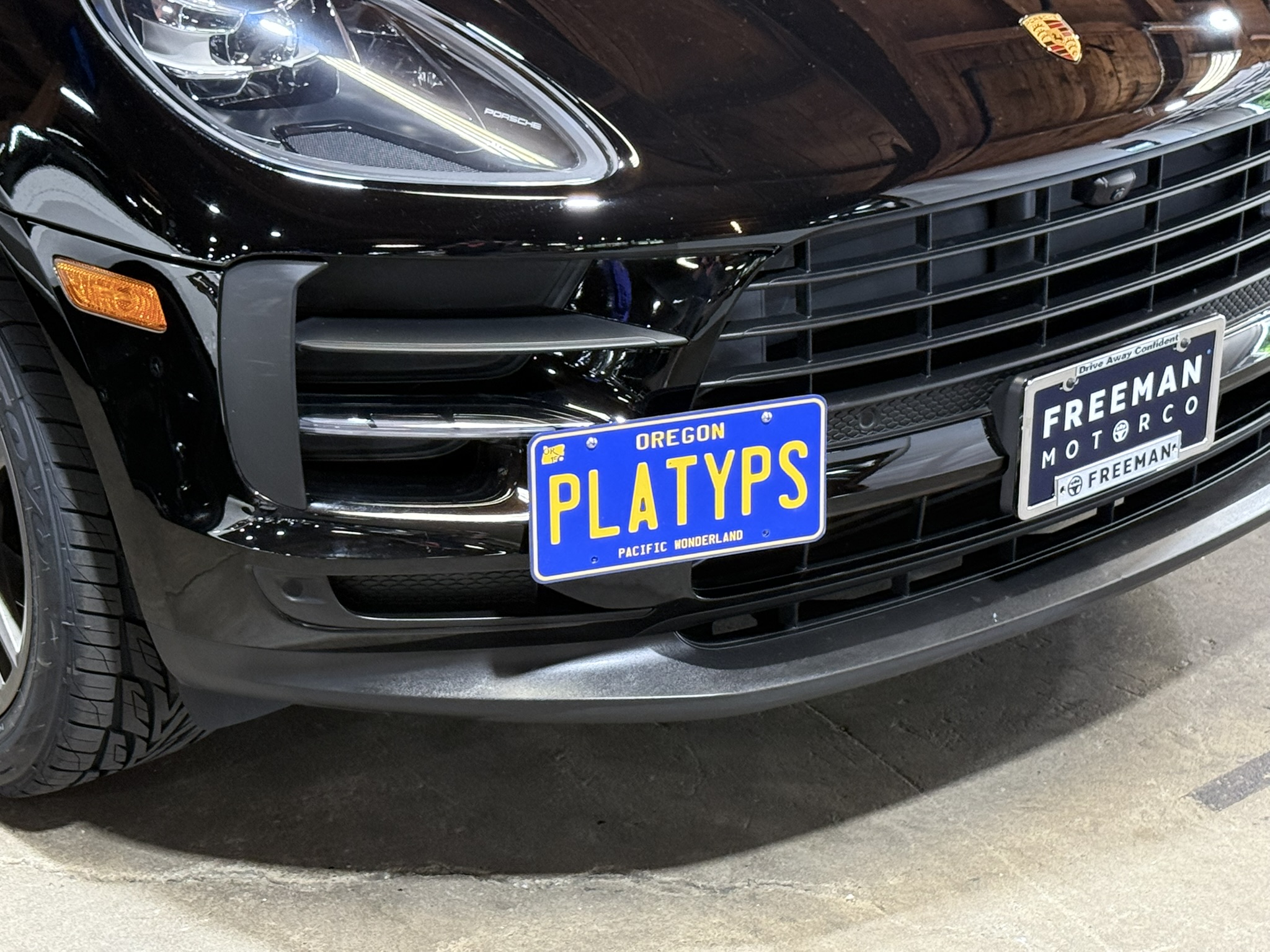 The Platypus License Plate Mount for Porsche Macan 1st gen 95B 2015 to 2025 95B.2 (2019 - 2021) Macan Base (2019 - 2021)