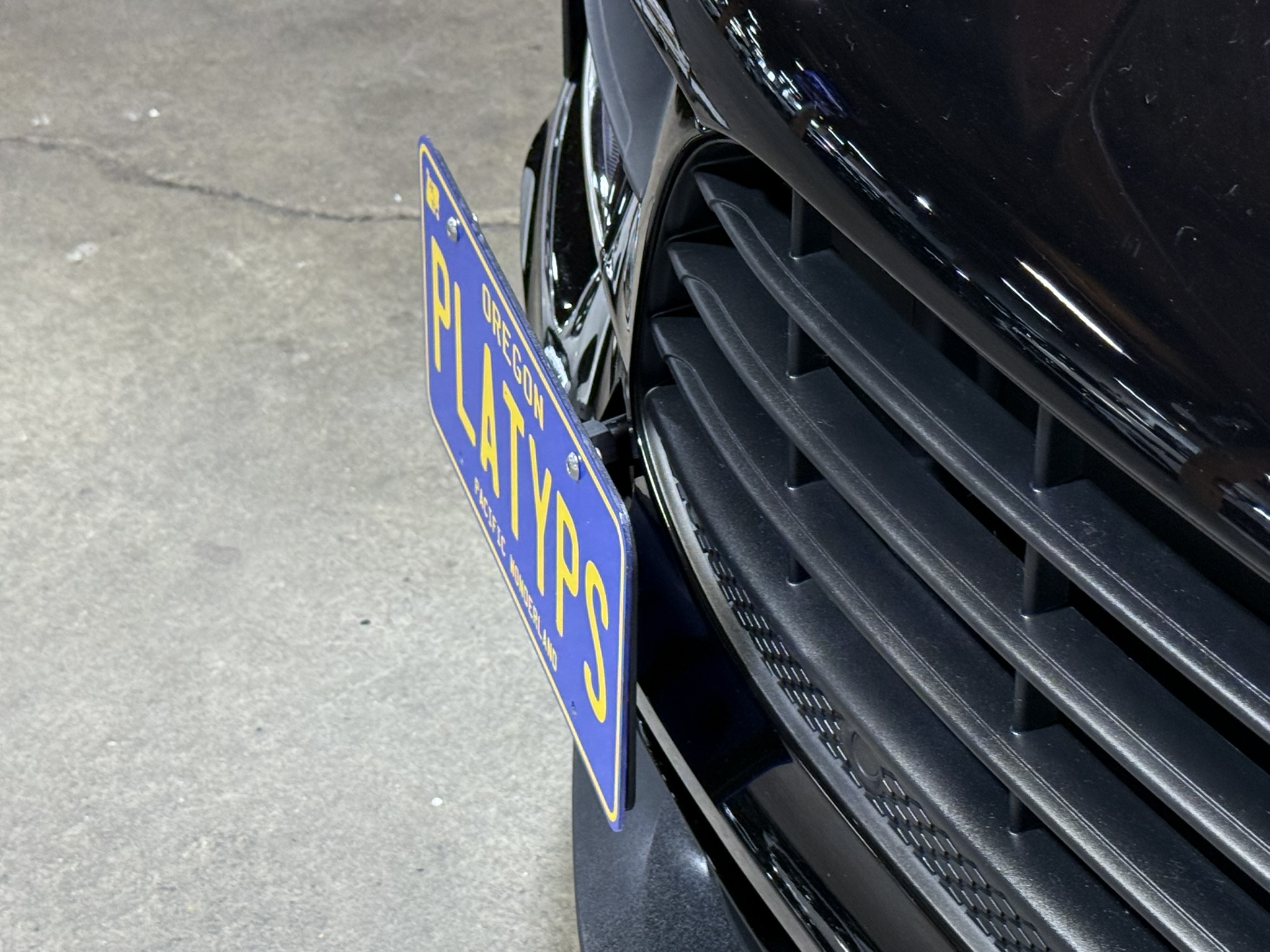 The Platypus License Plate Mount for Porsche Macan 1st gen 95B 2015 to 2025 95B.2 (2019 - 2021) Macan Base (2019 - 2021)