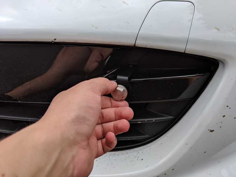 installing the flanged bolt
