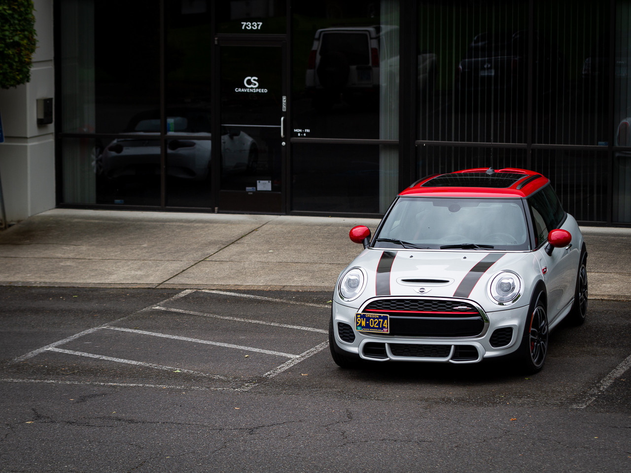 Mini cooper front outlet plate
