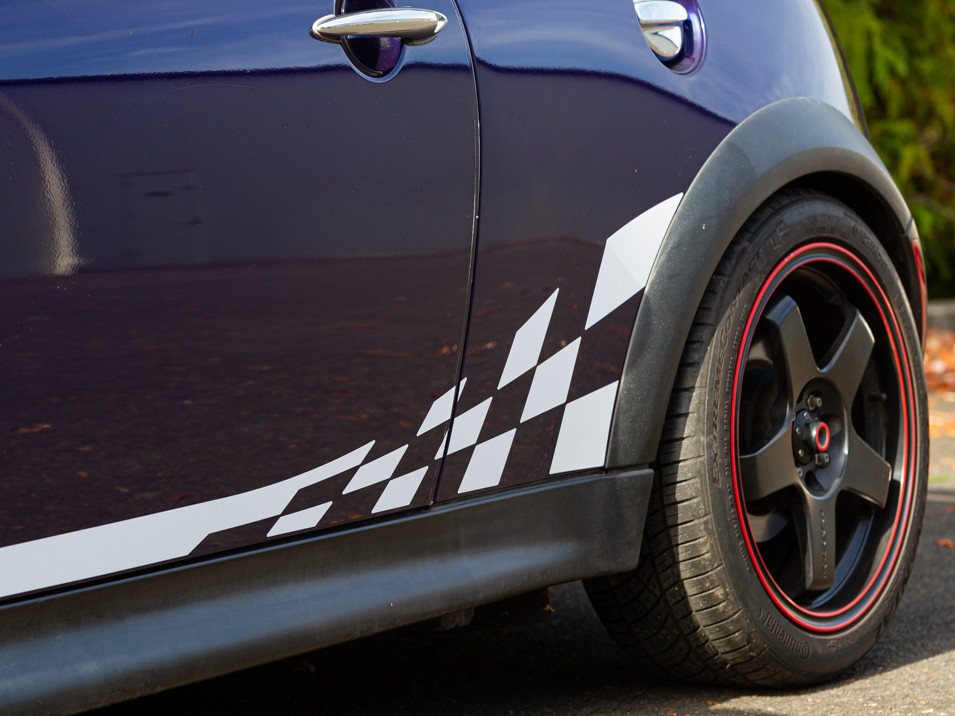 Decal Sets for MINI Cooper R53 2001 to 2006 Checkered Flag Side