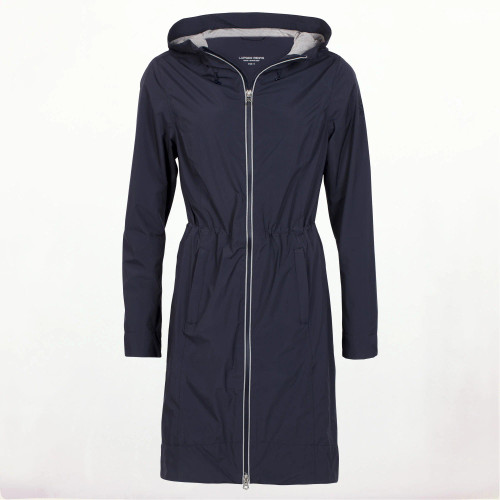Long riding coat with leg loops and 2-way zip. 2 zippers on the back can be opened for riding. Loops on the inside of the legs can be tied around the thighs. By opening the 2-way zipper from below, the thighs stay dry while riding.