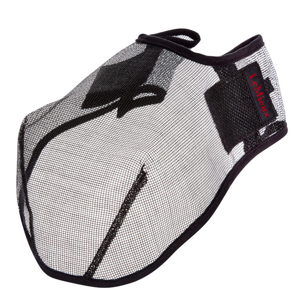 New improved design with more secure Velcro closure on the inside. Easily adjusted in depth with Velcro on the noseband.