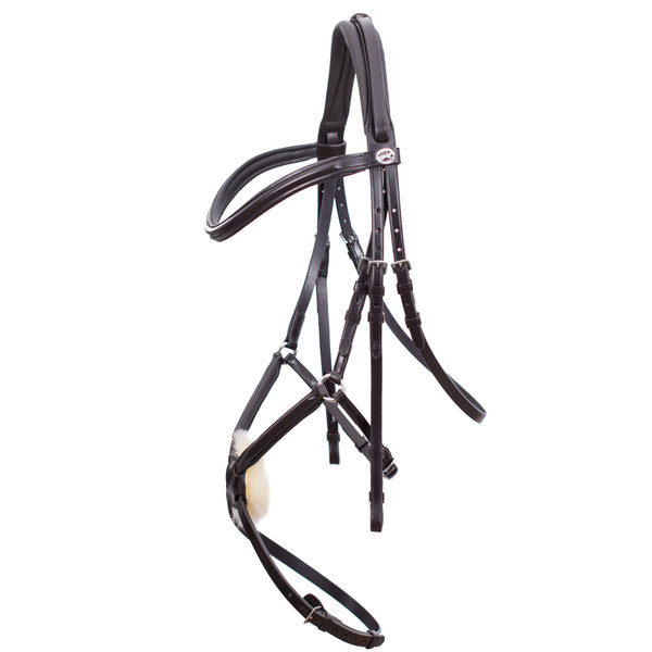 raised and padded figure-8 noseband, slightly shaped and softly padded head piece with noseband strap resting on top, center part with real sheepskin, rings at sides