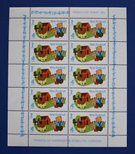 NEW ZEALAND (1975)  FULL Mini Sheet Boy Farm Chickens Sheet of 10