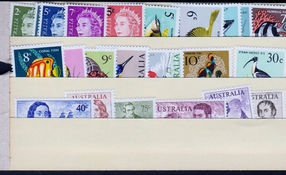 AUSTRALIA (1966-71) Queen Elizabeth Birds Fish (26v)