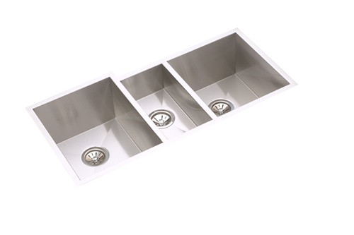 Elkay - EFU402010 - Avado Triple Bowl Undermount Sink, 3 Bowls, Stainless Steel - 16 Gauge - 10-inch Depth