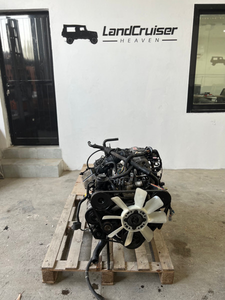 3FE 91-92 80 Series Land Cruiser Petrol Engine w/ Transmission