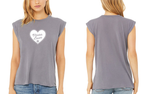 CLUB PILATES - PILATES LOVER MUSCLE TEE - STORM