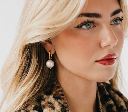 DROP PEARL HUGGIE EARRING