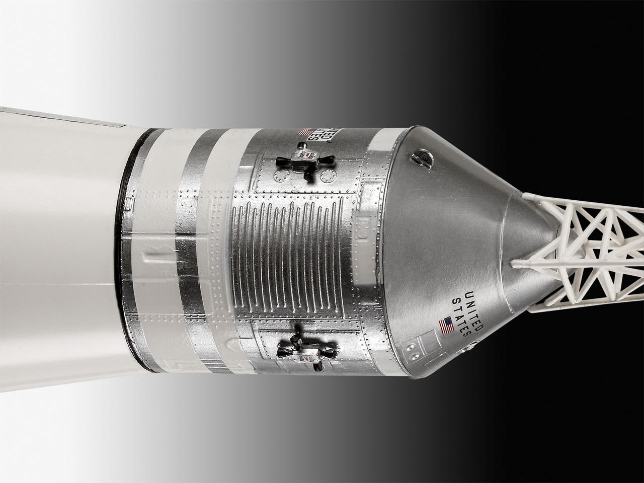 Revell 1/96 Apollo Saturn V アポロサターンV　レベル Revell 1/96 Apollo Saturn V - Wonderland Models | RV03704 | £139.99