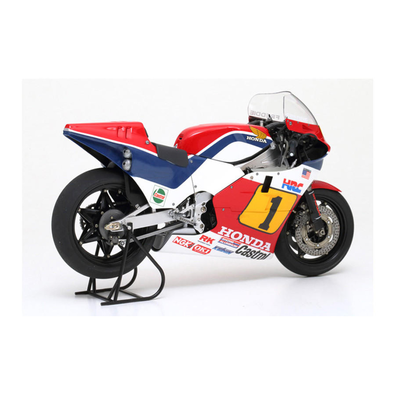 Tamiya Honda NSR500 1/12 モデルキット Amazon.com: TAMIYA - Honda NSR500 '84 - 126 - 1:12 14126