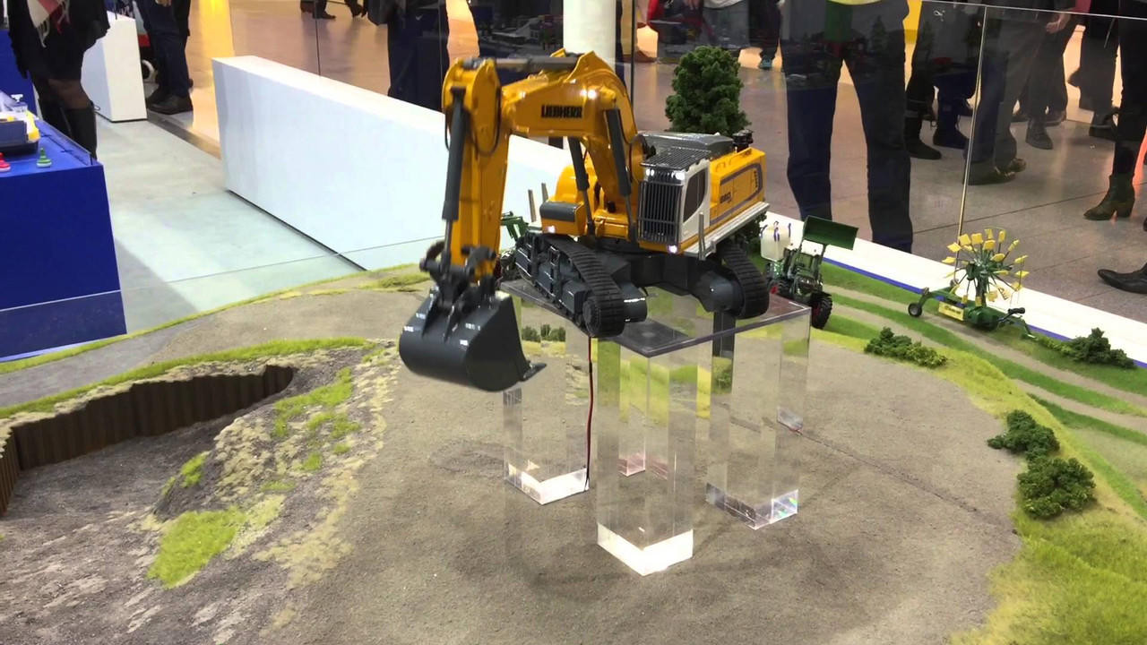 Siku RC 1/32 Liebherr R980 SME Crawler Excavator Diecast Model