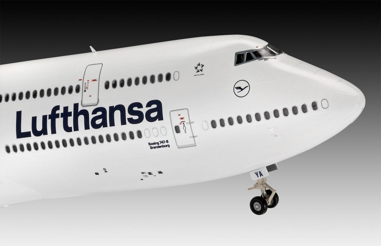 Revell B 747-8 Lufthansa　新塗装機　レベル　1/144 Revell B 747-8 Lufthansa 新塗装機 レベル 1/144 【公式通販】