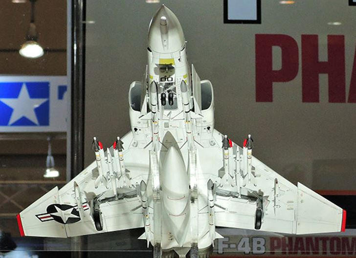 Tamiya 1/48 McDonnell Douglas F-4B Phantom II - Wonderland Models