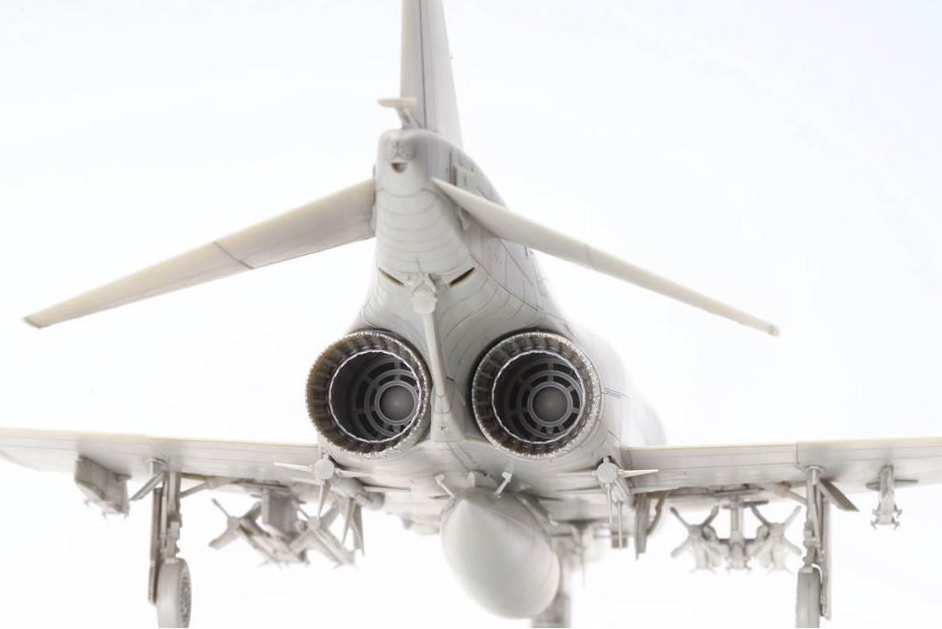 Tamiya 1/48 McDonnell Douglas F-4B Phantom II - Wonderland Models