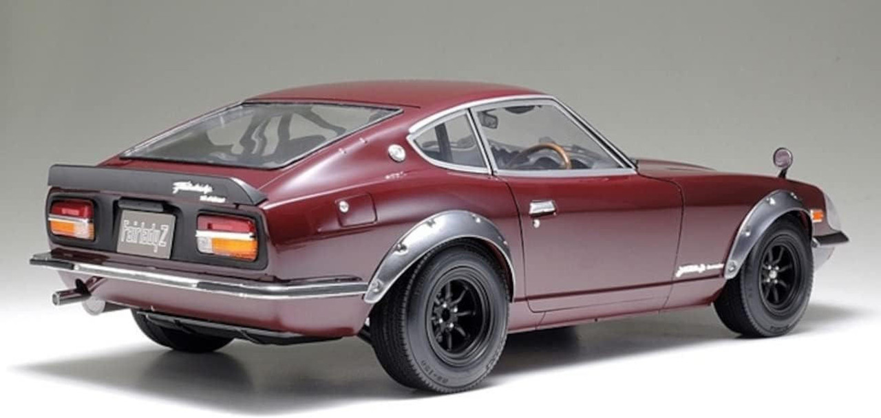 【超激安特価】IG2454　1/18 Nissan Fairlady 240ZG (HS30) Maroon With Engine hpi・racing