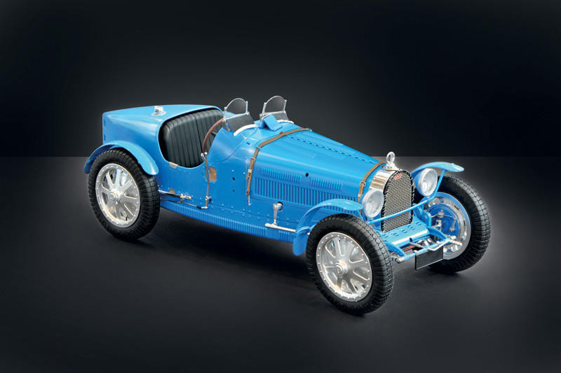 1/12e Italeri Bugatti Type 35B - Voitures Compétition - Les Kits