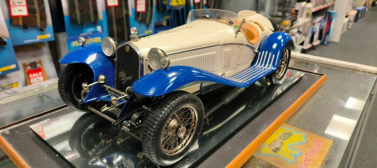 ポケール AlfaRomeo Spider Touring Gran Sport Pocher 1/8 1932 Alfa Romeo Spider Touring Gran Sport Ready