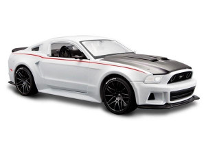 Maisto 1/24 2014 Ford Mustang GT Diecast Model Maisto 1/24 2014 Ford Mustang GT Diecast Model