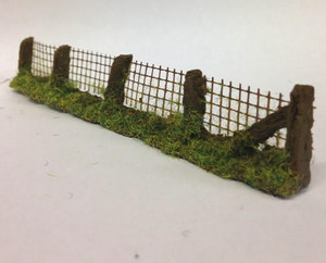  Javis 00 Gauge Wire Mesh Fencing Sections 