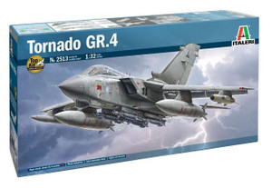 Italeri 1/32 Panavia Tornado GR.4 Italeri 1/32 Panavia Tornado GR.4