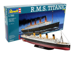 Revell 1/700 RMS Titanic   Revell 1/700 RMS Titanic