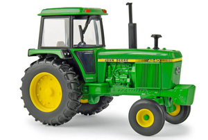 Britains 1/32 John Deere 4240 Britains 1/32 John Deere 4240