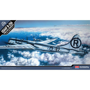Academy 1/72 US Air Force B-29A Enola Gay & Bockscar Heavy Bomber Aircraft Academy 1/72 US Air Force B-29A Enola Gay & Bockscar Heavy Bomber Aircraft