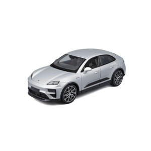  Burago 1/24 Porsche Macan Turbo Silver Diecast Model 