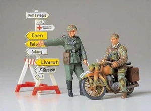 Tamiya 1/35 German Motorcycle Orderly Set 