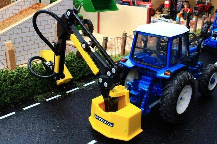  Britains 1/32 Britains Hedge Cutter Diecast Model 