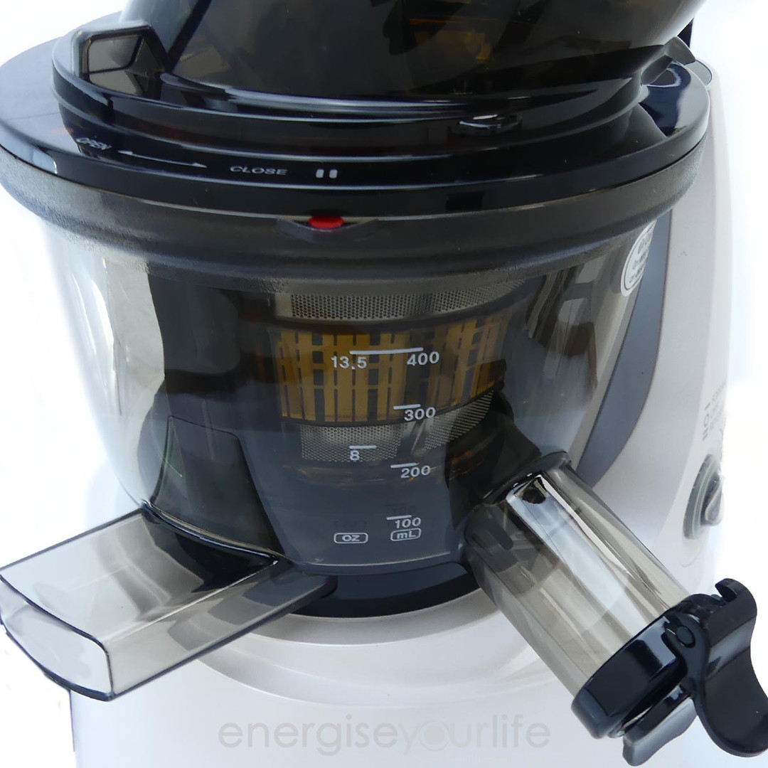 Kuvings B8200 Slow Juicer in White Energise Your Life