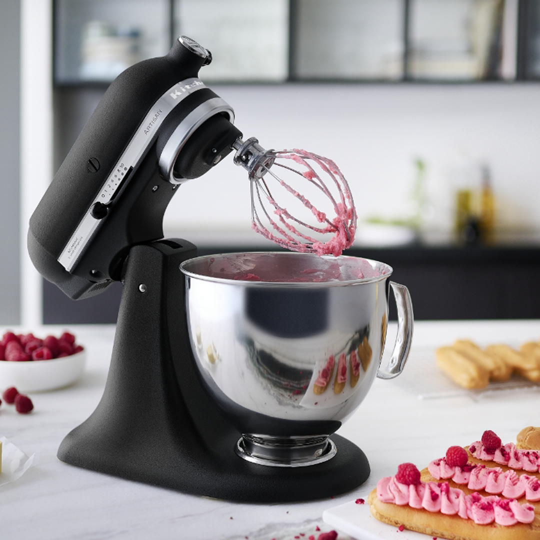 KitchenAid Artisan 4.8L Stand Mixer in Onyx Black 5KSM175PSBOB