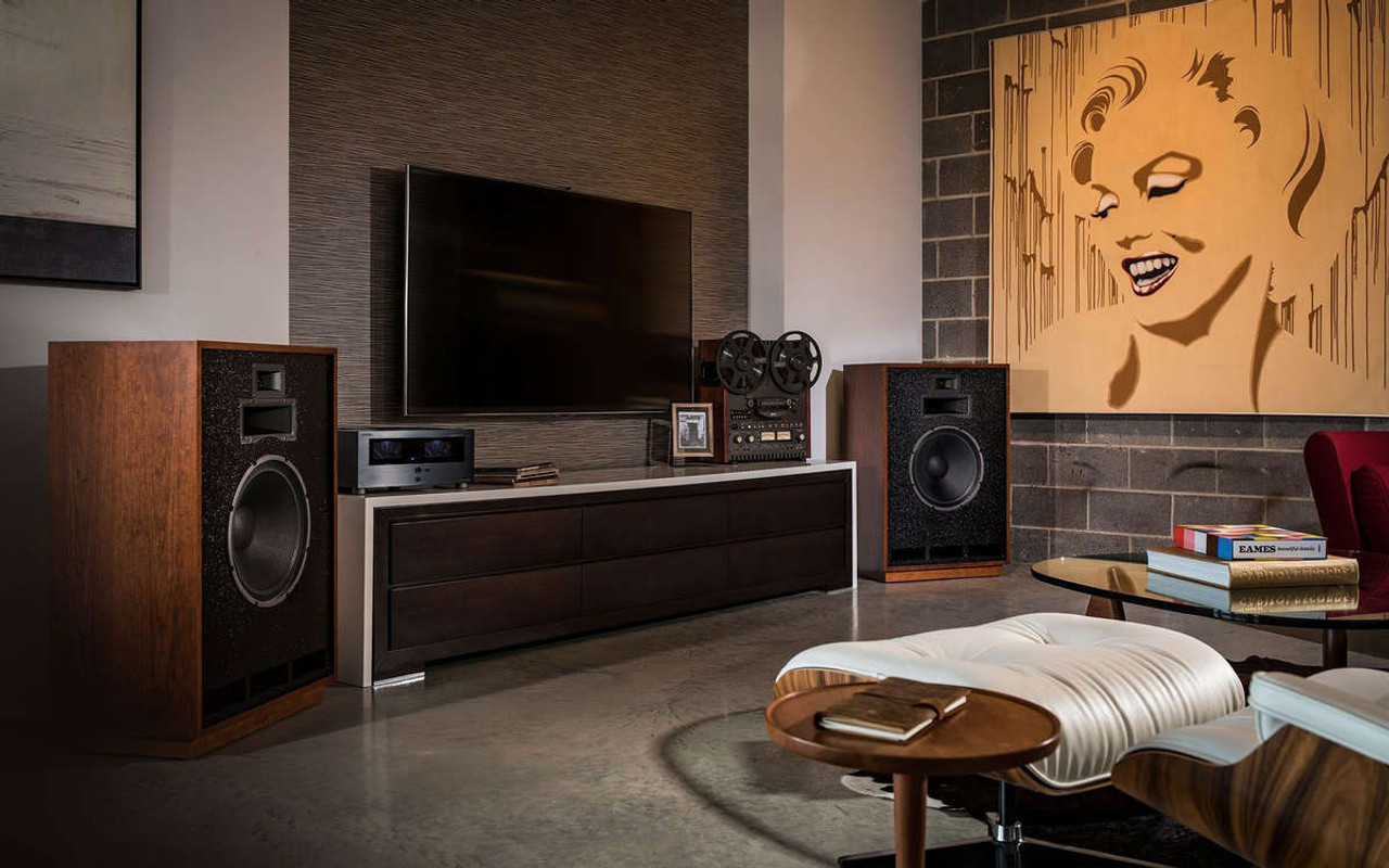 Featured image of post Home Theater Living Room Klipsch : Shop our large selection of home theater speakers and receivers from top manufacturers such as klipsch, yamaha, pioneer elite, onkyo, denon, marantz, polk audio, jbl and more!