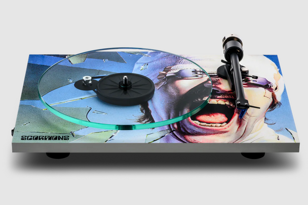 ProJect Scorpions Limited Edition Turntable with Pick It 25A Cartridge, front view