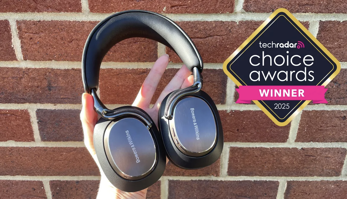 b-w-px8s2-noise-cancelling-headphones-techradar-award-2025.png