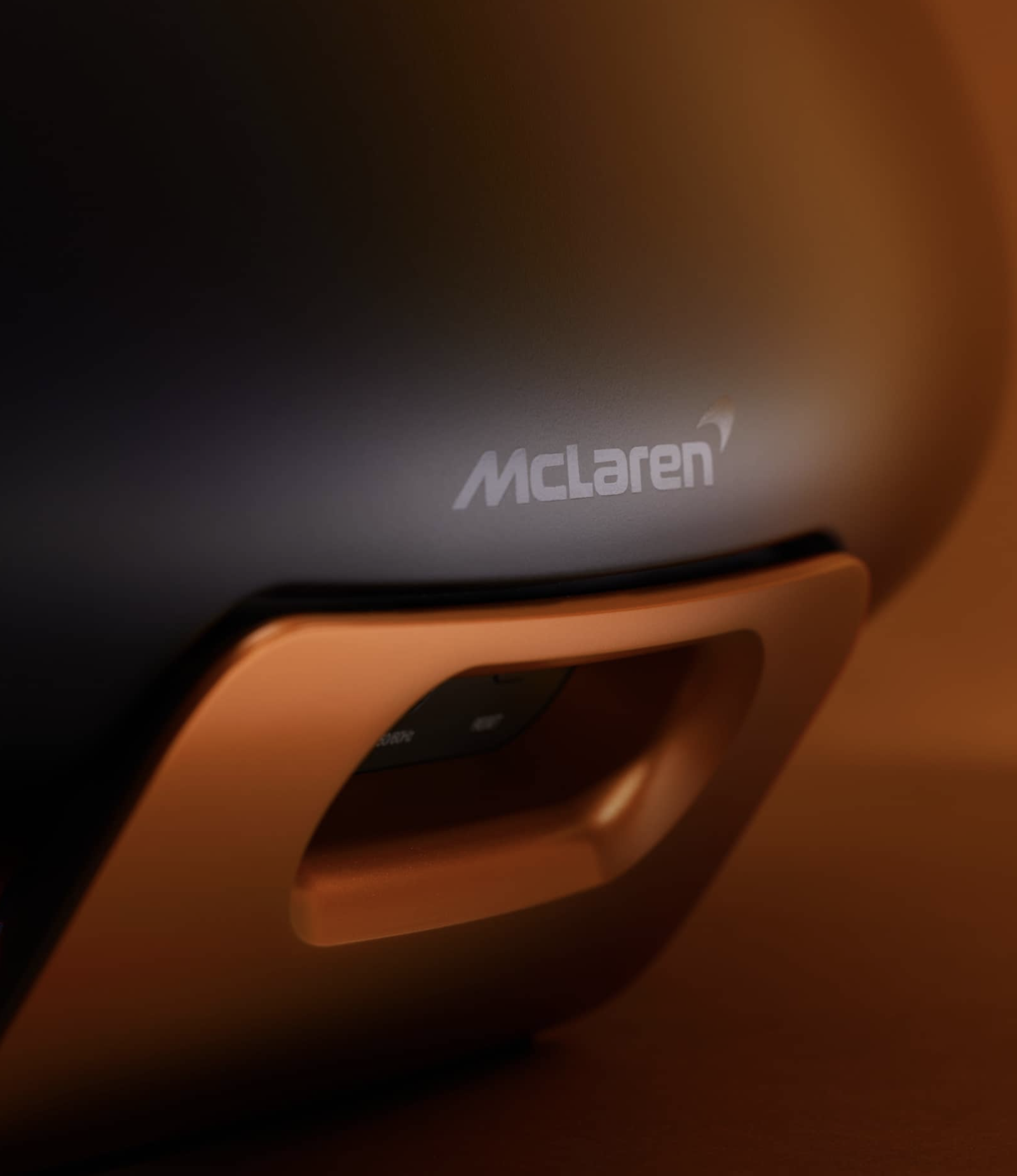 b-w-zeppelin-mclaren-edition-wireless-speaker-mclaren-inspired-stereophonic.png