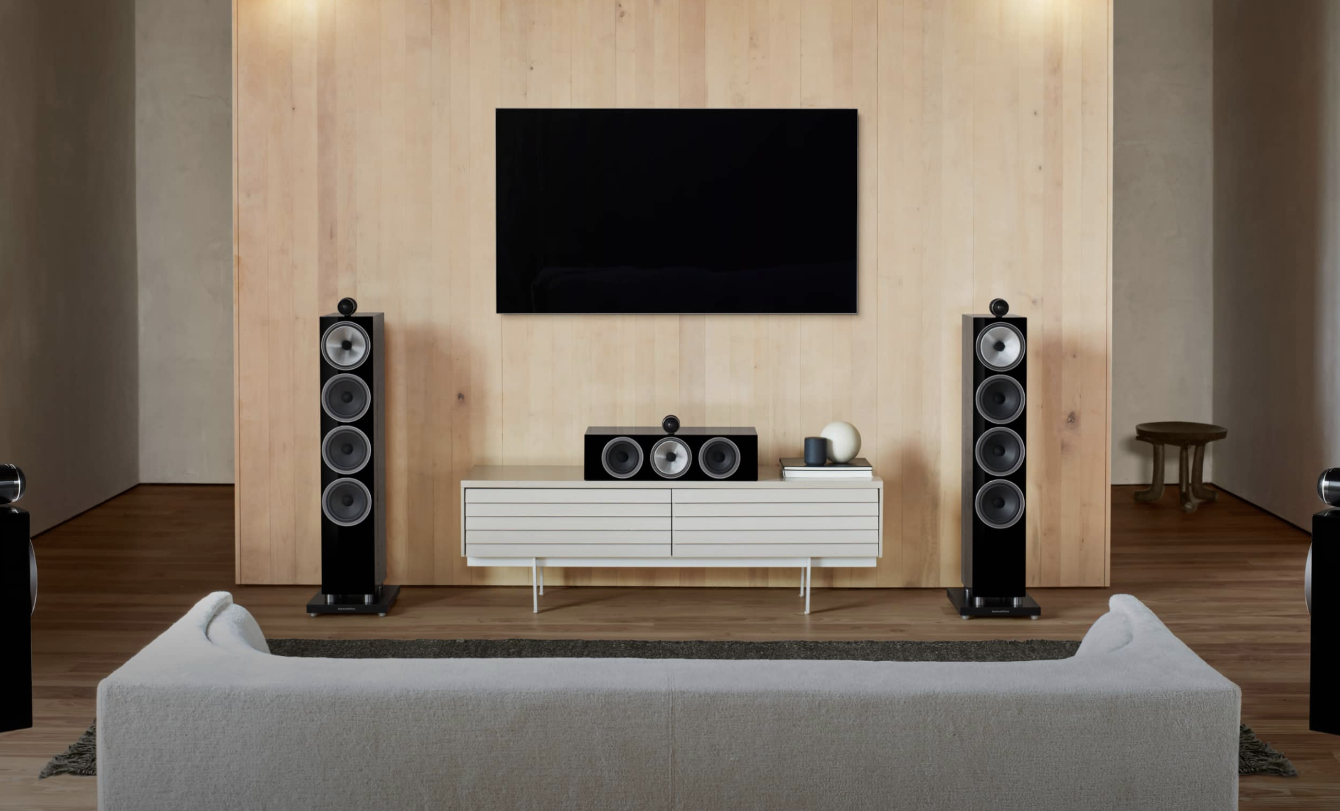 bowers-and-wilkins-htm71-s3-3-in-room2-stereophonic.png