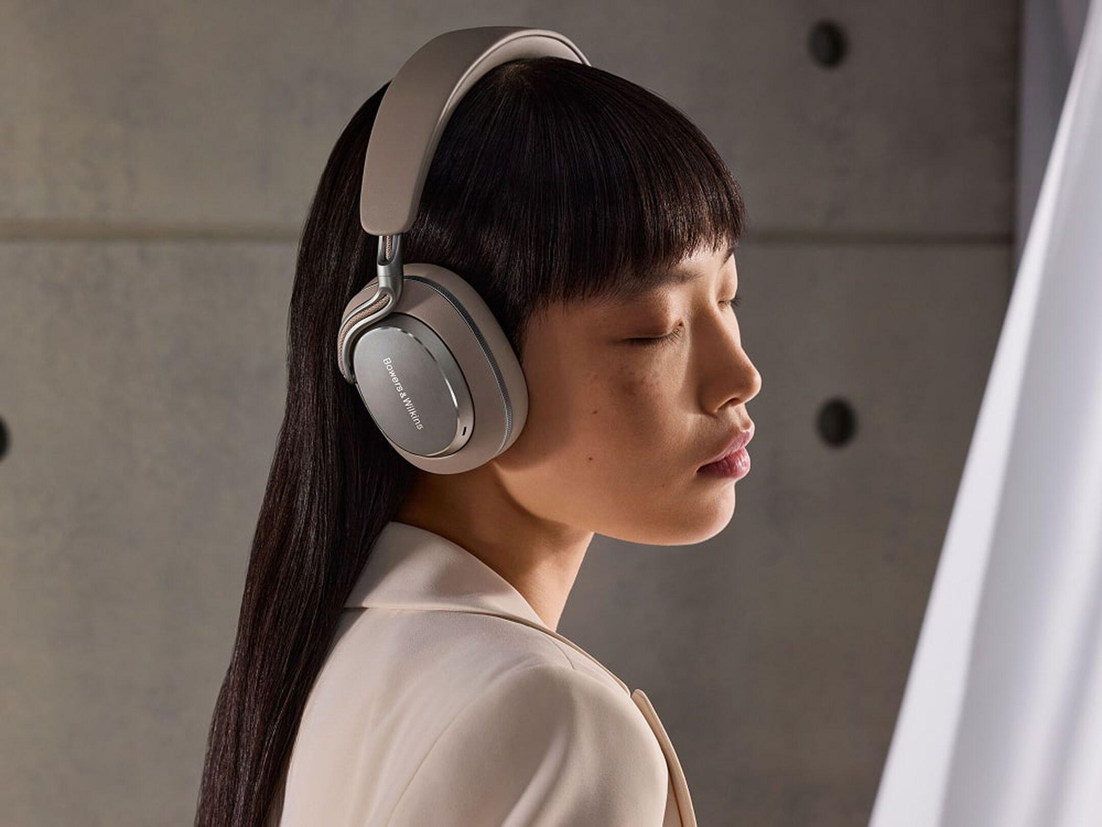 bowers-and-wilkins-ultimate-sound-quality-2-stereophonic.png