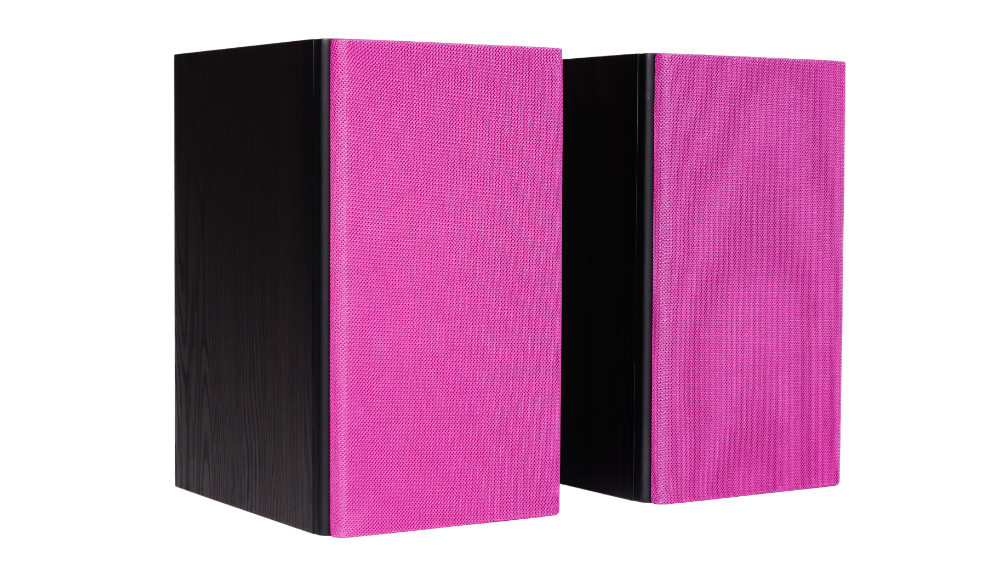 encel-gelati-bookshelf-speakers-birch-black-valentine-pink-grilles-cropped-stereophonic.png