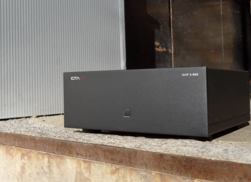 iota-vx-avxp-2-840-stereo-power-amplifier-hero-stereophonic.png