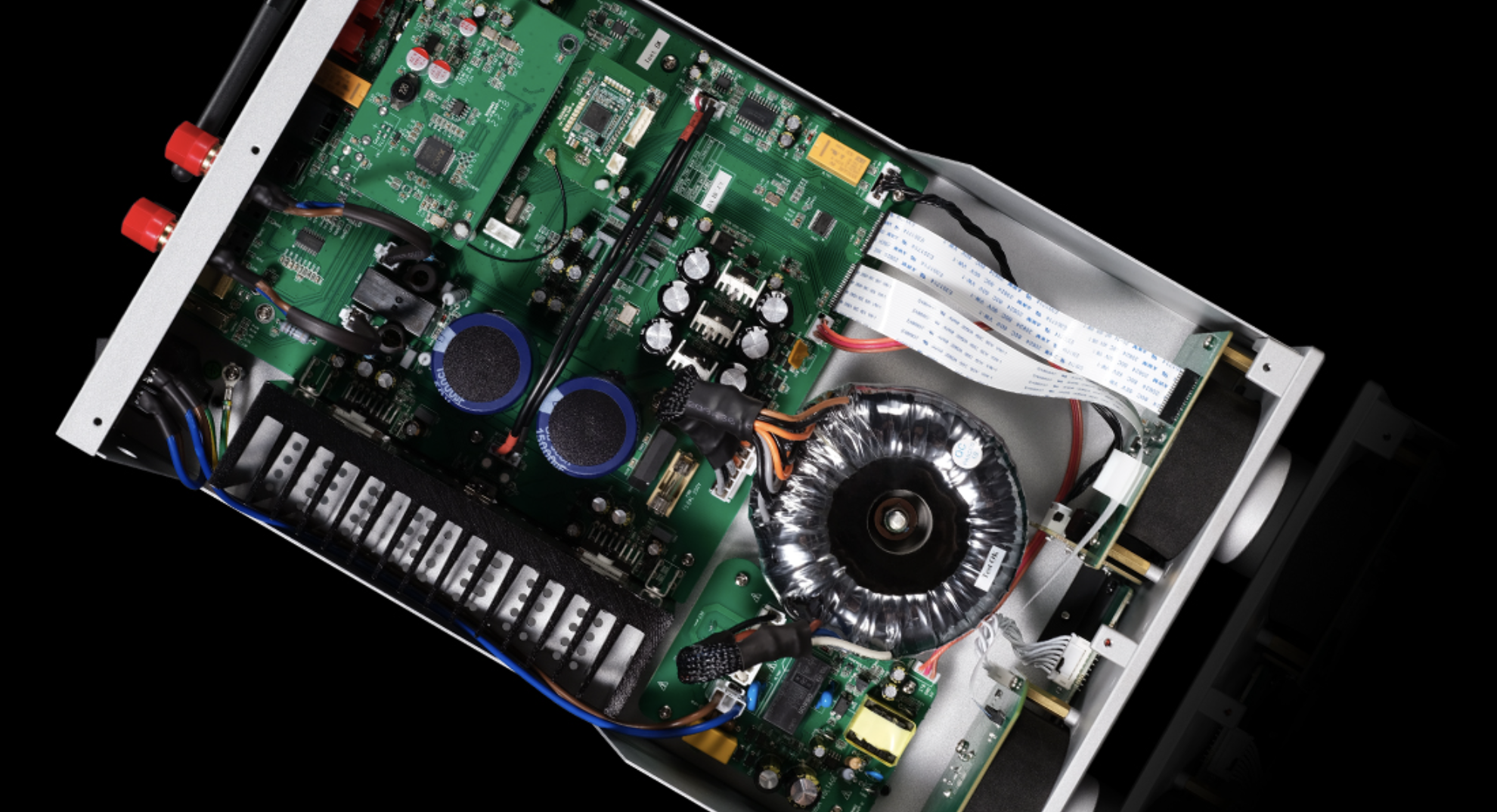mission-778x-integrated-amplifier-inside-stereophonic.png