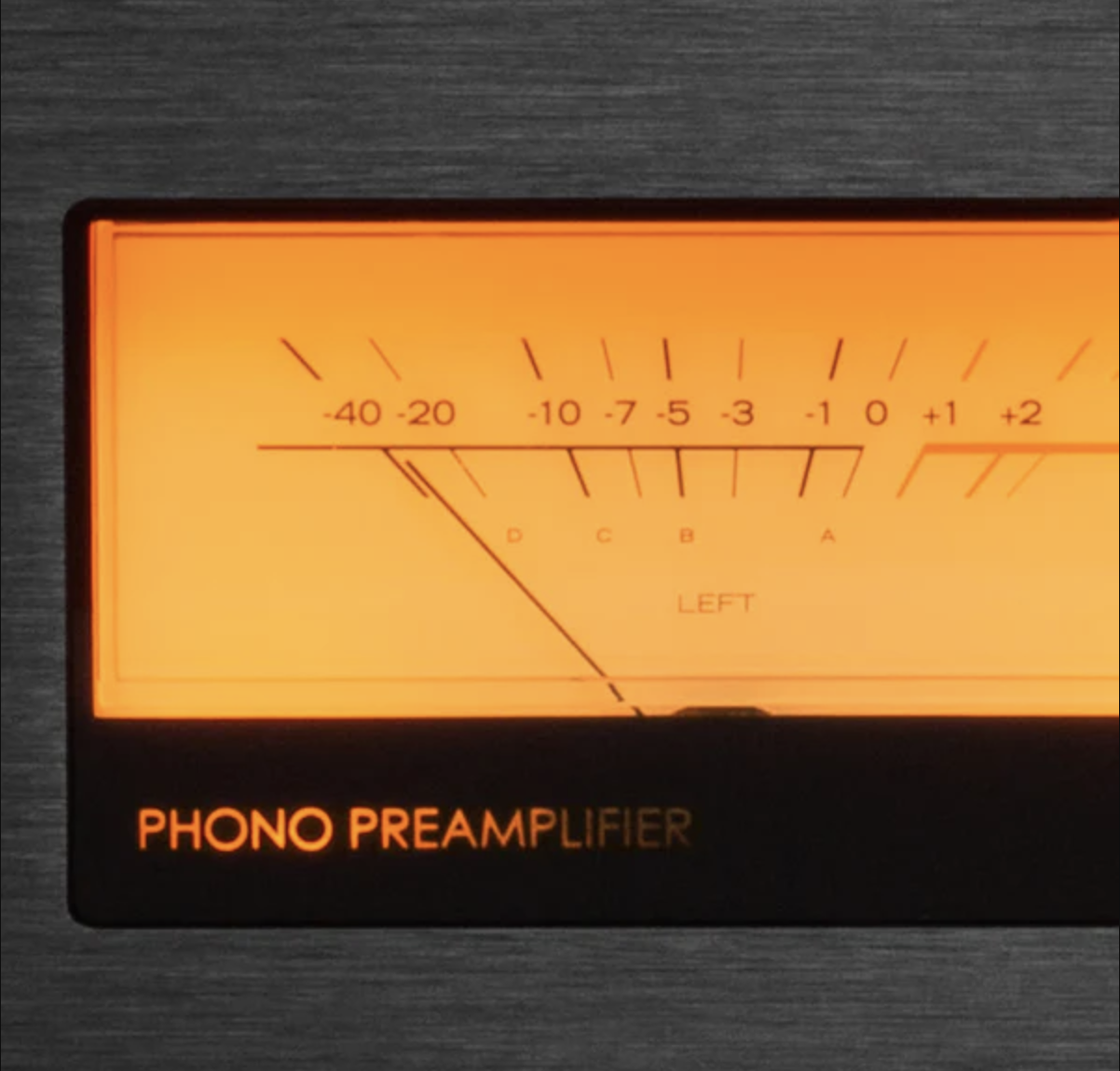 mobile-fidelity-mofi-electronics-masterphono-phono-stage-vu-meters-stereophonic.png