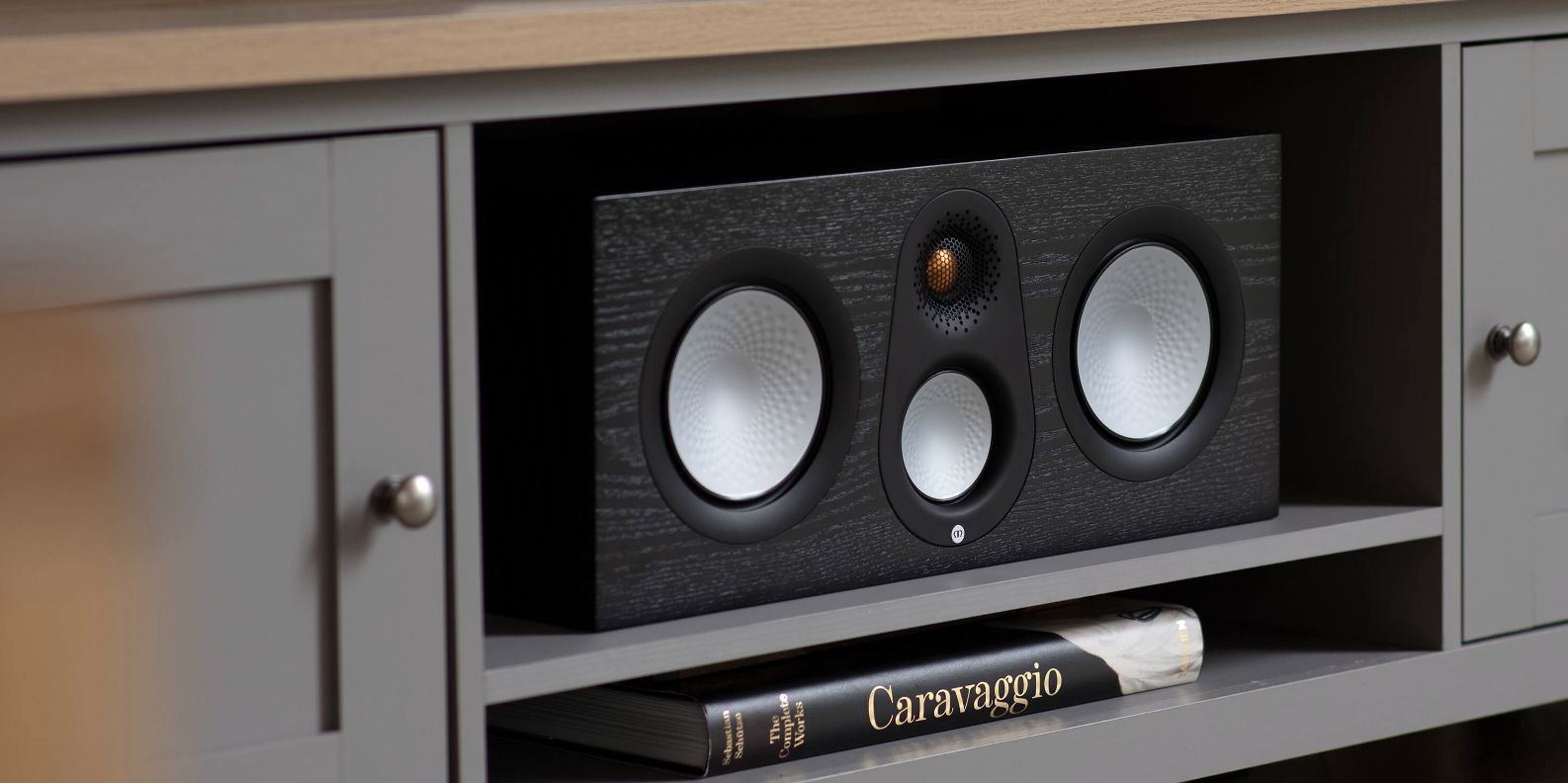 monitor-audio-silver-c250-7g-centre-channel-speaker-black-oak-black-hero-stereophonic.png